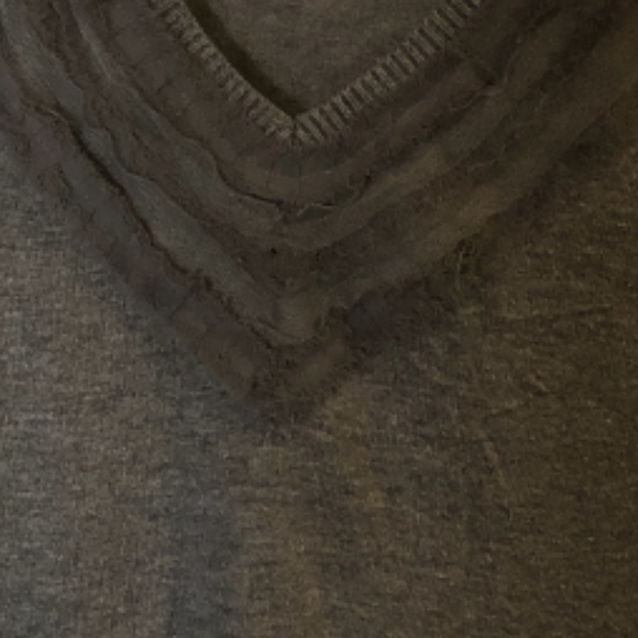 DKNY Gray Vneck sweater Small - Picture 6 of 6